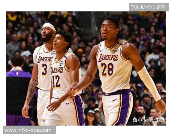 克尼佩尔上半场表现抢眼5投3中贡献6分4篮板3助攻助力球队